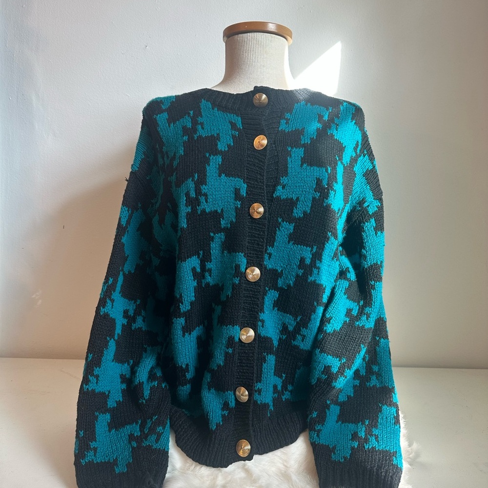 Vintage Diversity Petite Teal Black Houndstooth Button-Up Sweater | One Size